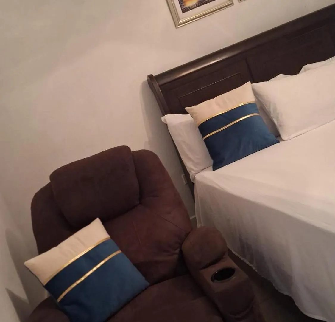 Mandeville Hideaway Apartment